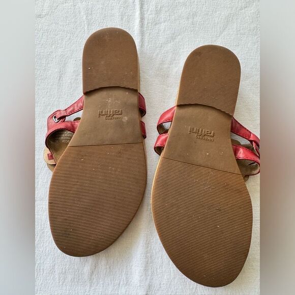 Raffini flip flops. red. size 38 ( European) red flower. Walking store company - Picture 2 of 4